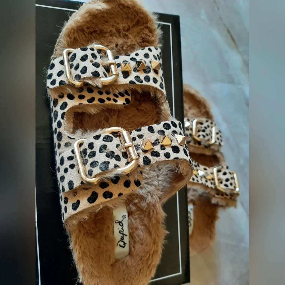 Qupid Cheetah Print Sandals - Picture 2 of 7